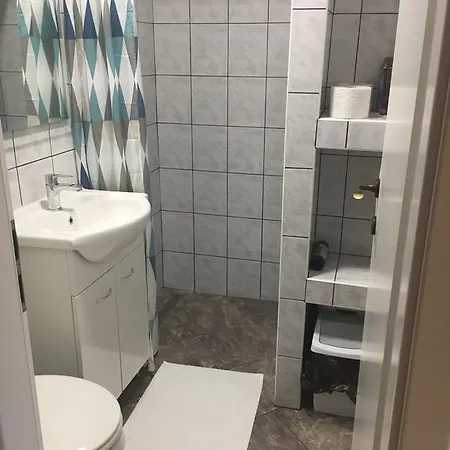 Bea With Free Bike And Bike Storage *