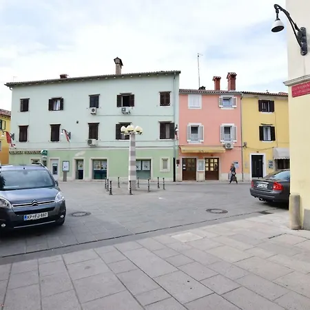Apartment Bea With Free Bike And Bike Storage Koper