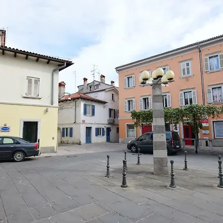 Bea With Free Bike And Bike Storage * Koper