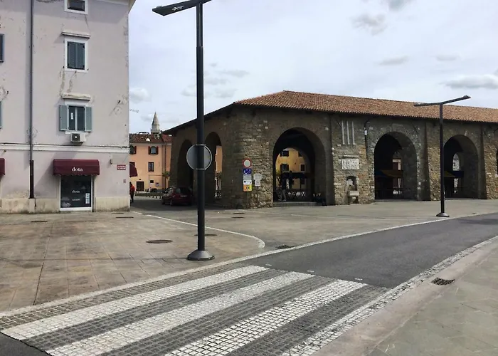 Bea With Free Bike And Bike Storage